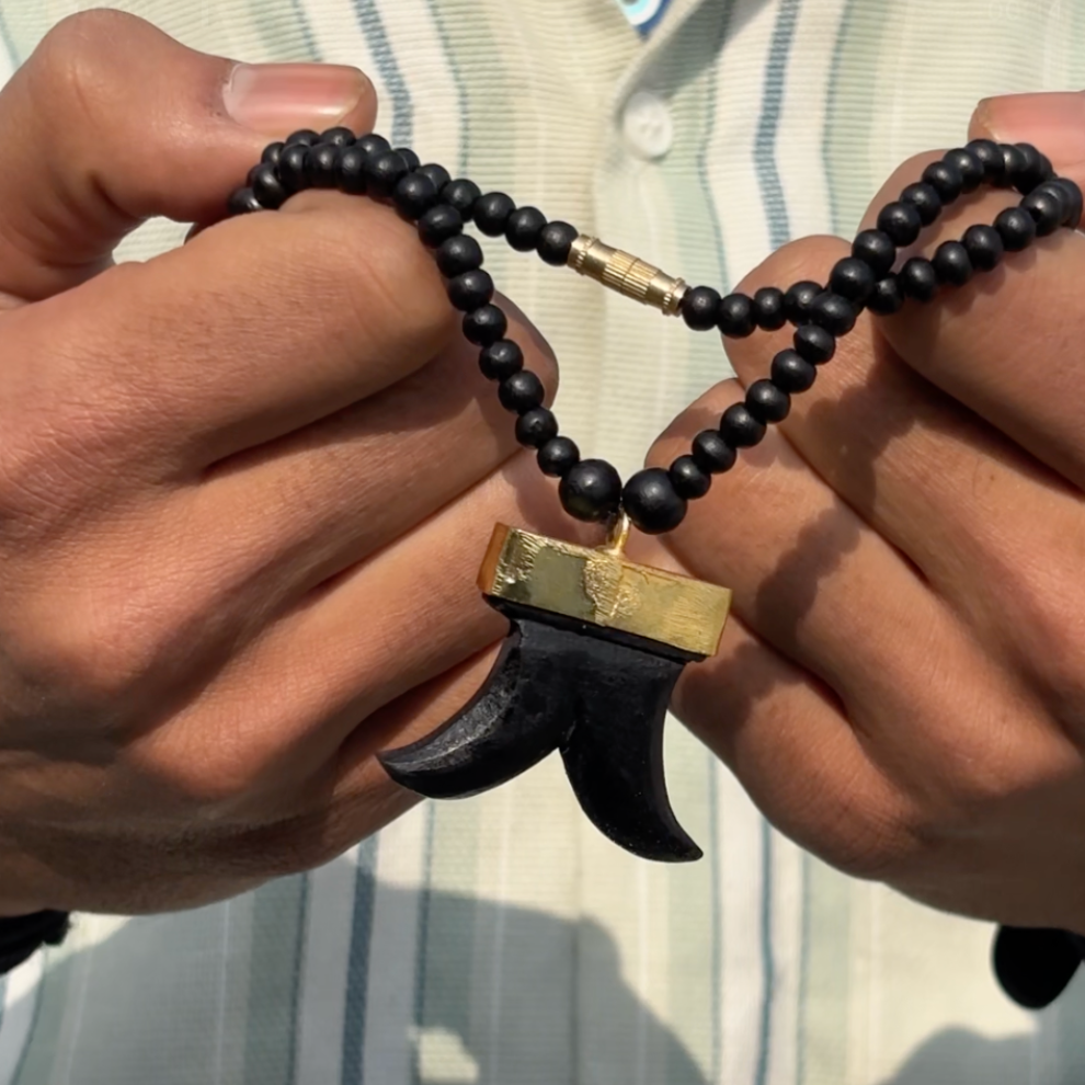 Dual Tiger Nail Teeth Karungali Necklace