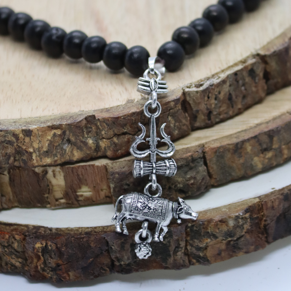 Legandary Mahesh Babu Movie Globetrotter Pendant Design Trishul for men & women